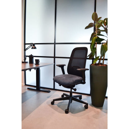 Workliving Nora Mesh Sort Regain - Kontorstol Ergonomisk design NEN1335