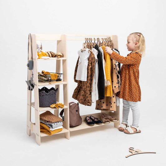 Børnegarderobe, Udklædnings-tøjstativ