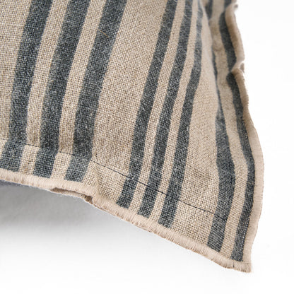 Nordic Stripe pudebetræk - naturlig sort - 50x50