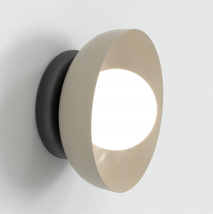 Ozzy wall lamp mocha